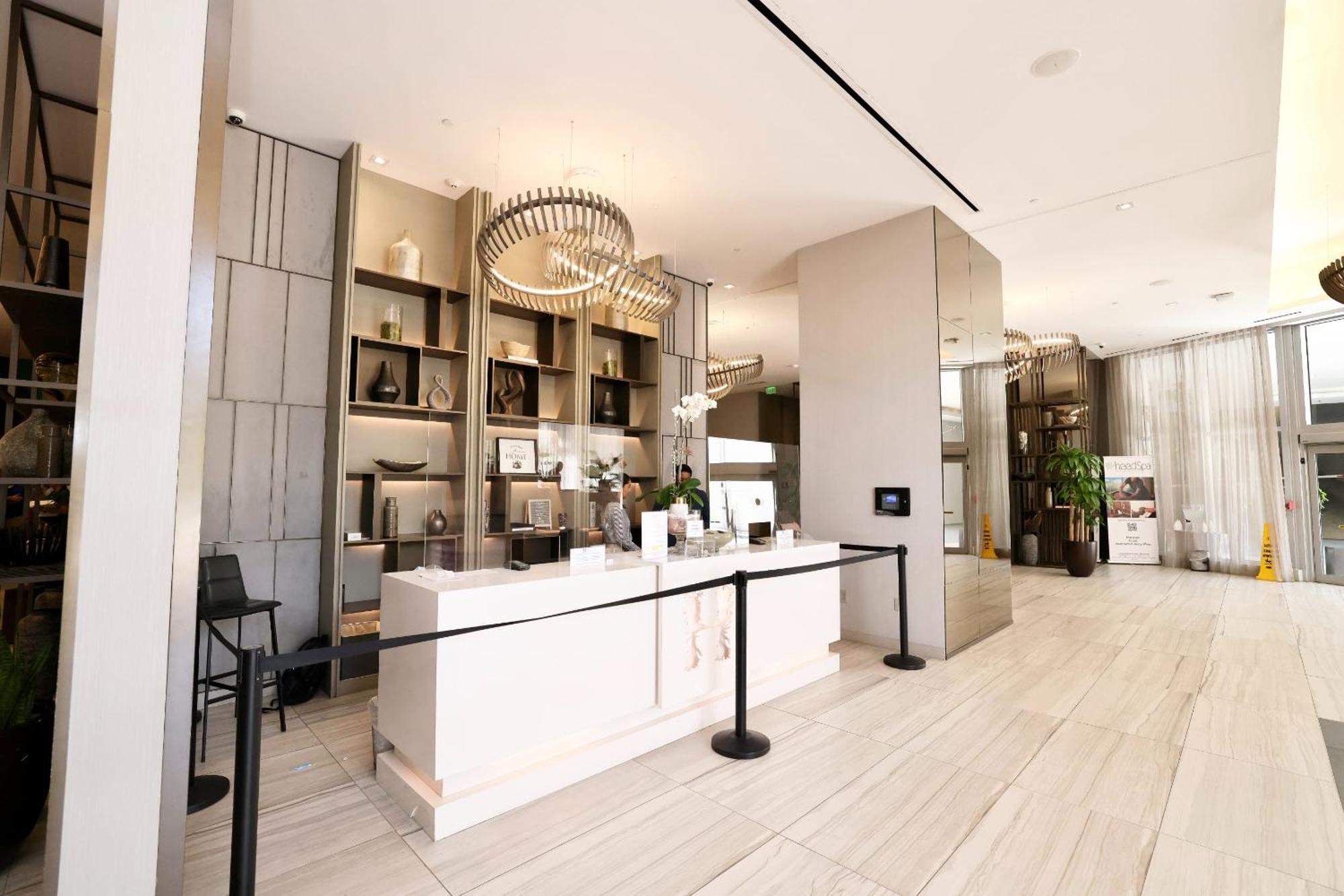 Diamond In The Sky Villa Hollywood Exterior photo
