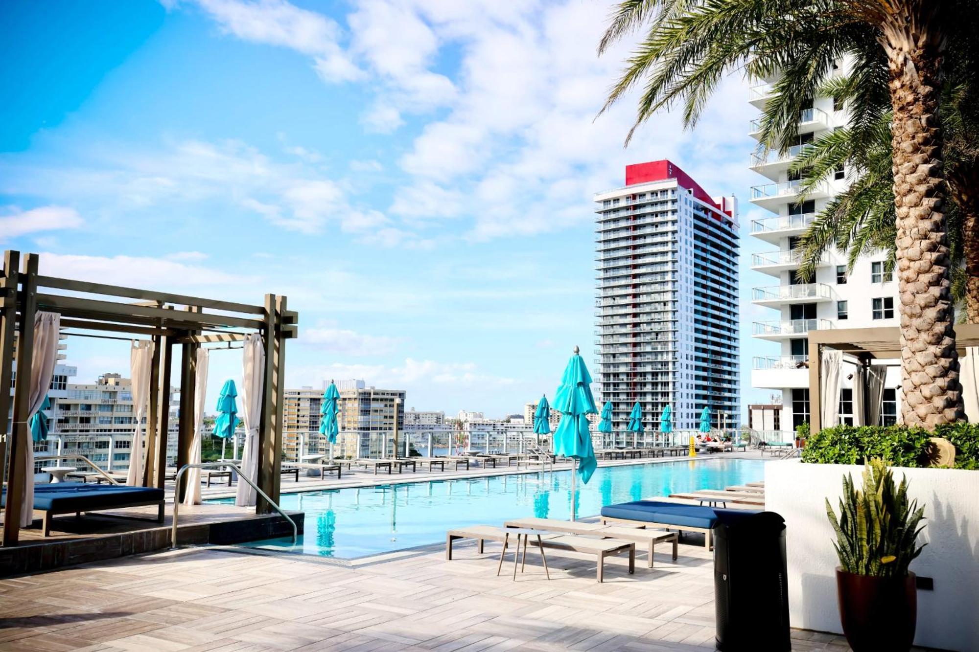 Diamond In The Sky Villa Hollywood Exterior photo